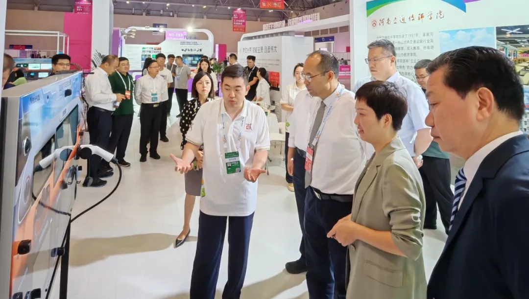 助力第二届“一带一路”国际技能大赛智能汽车软件技术表演赛顺利举办